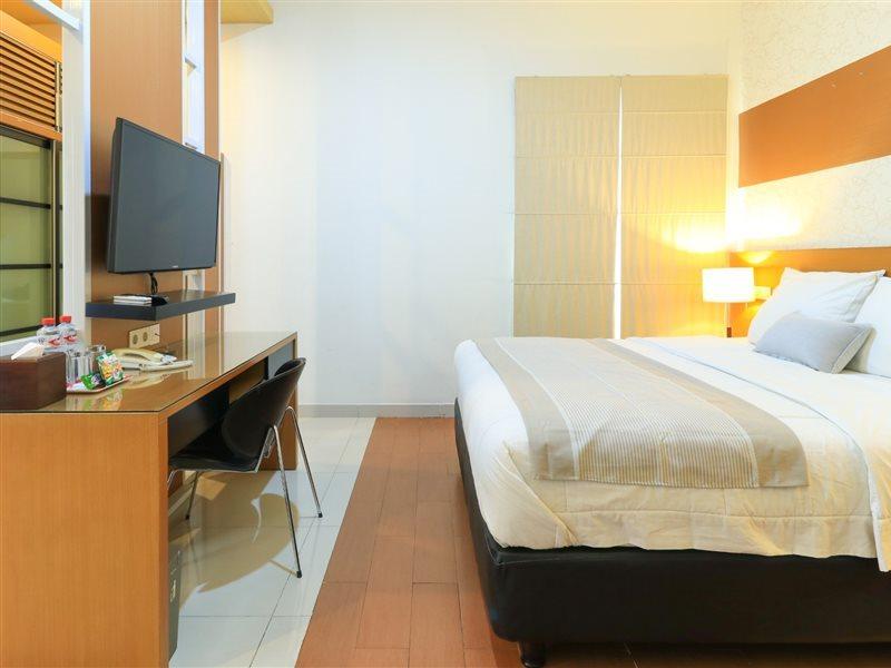 Home Guesthouse Surabaja Zewnętrze zdjęcie