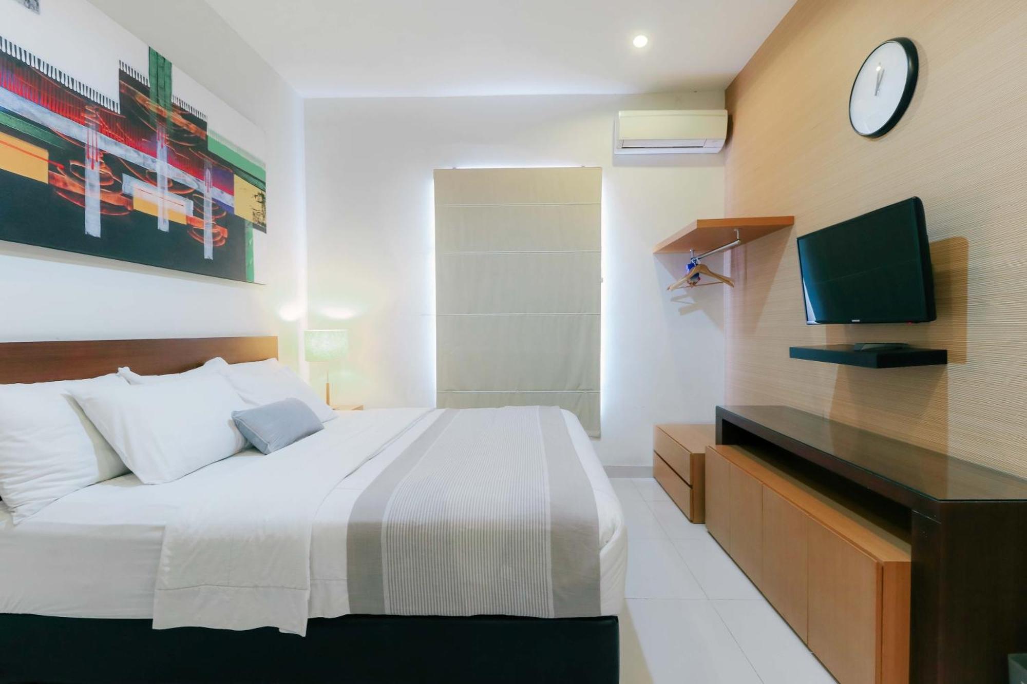 Home Guesthouse Surabaja Zewnętrze zdjęcie